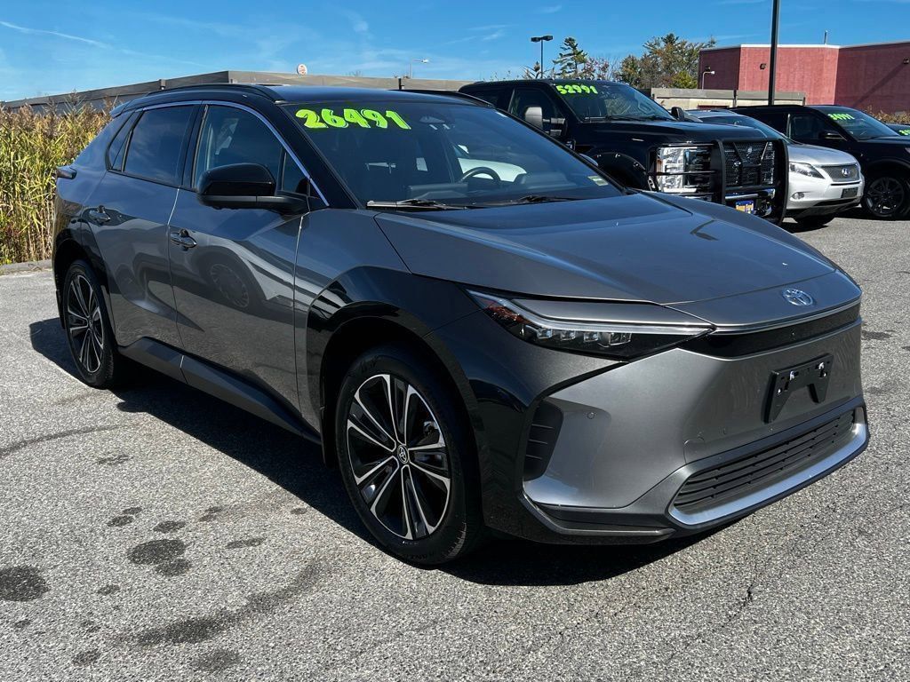 2023 Toyota bZ4X Limited's photo