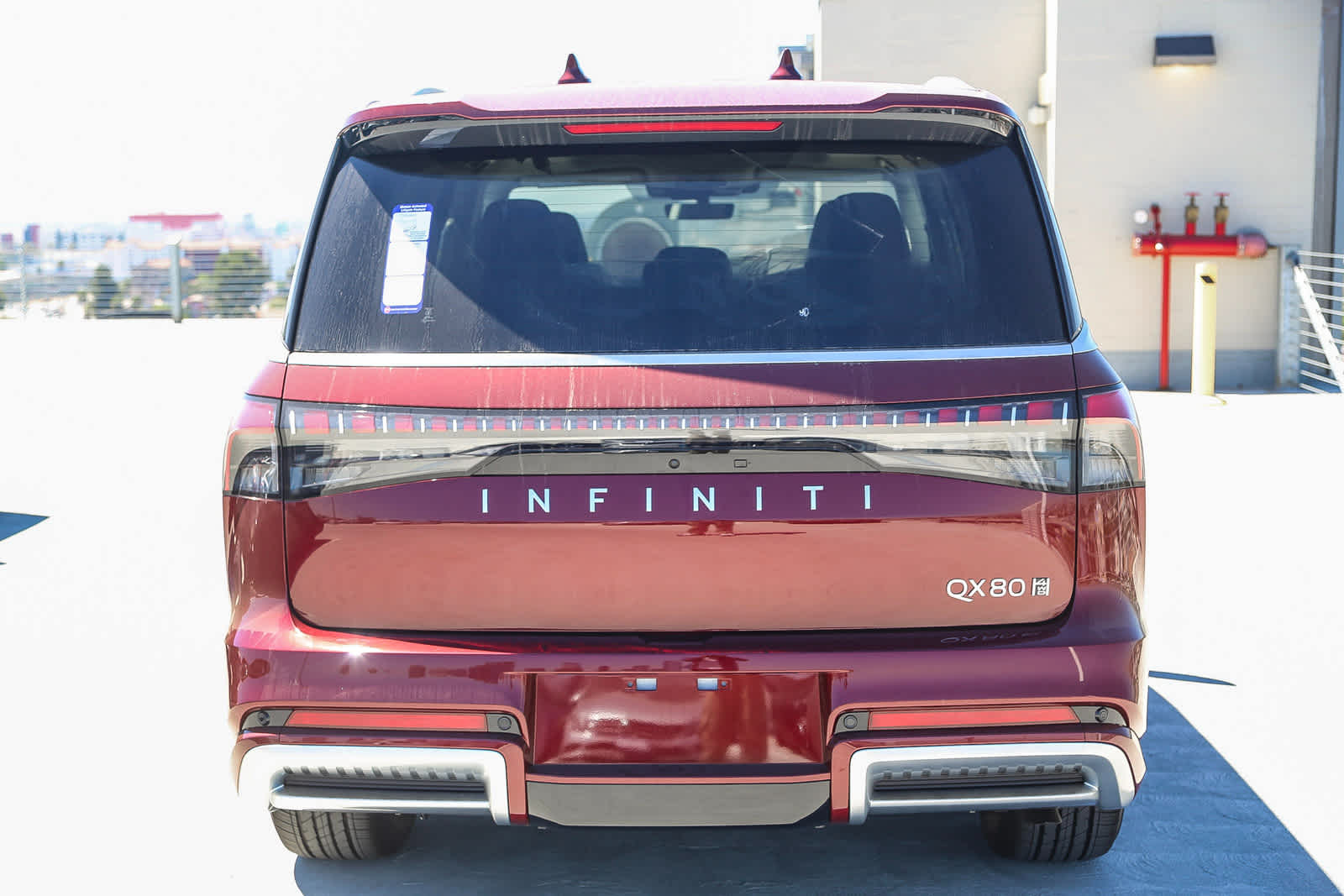 2025 Infiniti QX80 Luxe photo 7