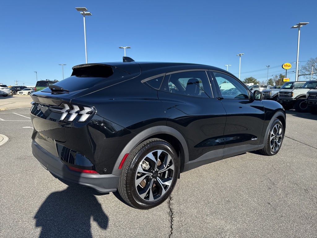 2024 Ford Mustang Mach-E Select photo 3