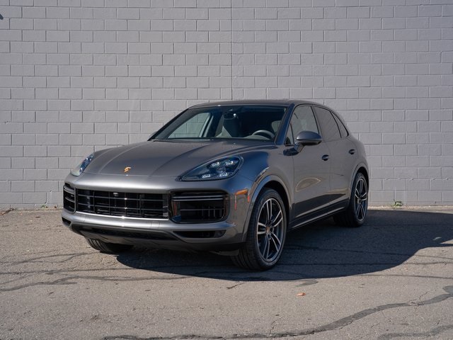 2022 Porsche Cayenne Turbo's photo
