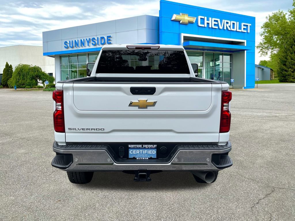 2024 Chevrolet Silverado 2500HD photo 3