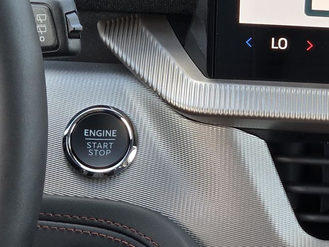 2025 Ford Explorer photo 12