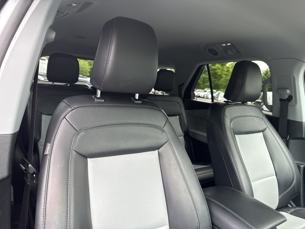 2022 Ford Explorer XLT photo 27