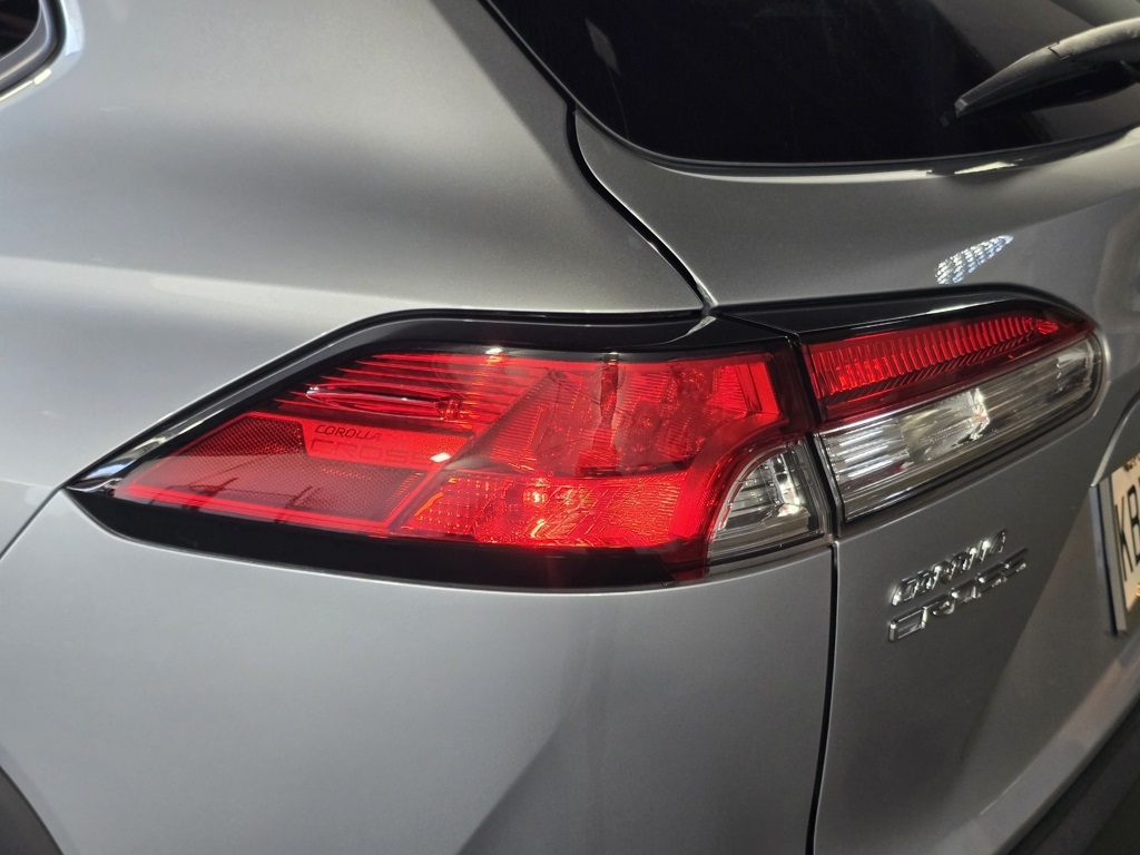 2023 Toyota Corolla Cross LE photo 7