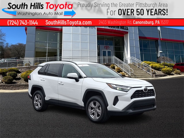 2022 Toyota RAV4 XLE's photo