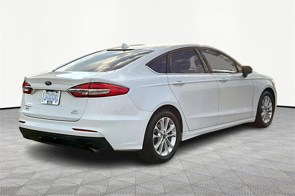Used 2019 Ford Fusion SE with VIN 3FA6P0HDXKR239612 for sale in Kansas City