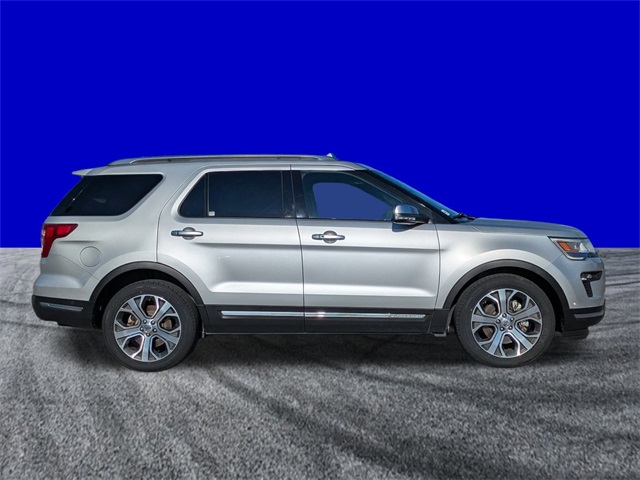 2018 Ford Explorer Platinum photo 3