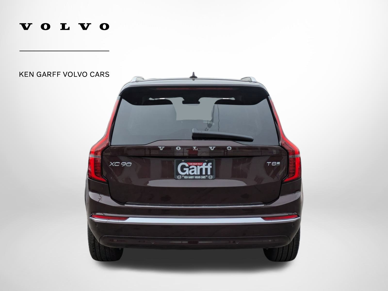 2025 Volvo XC90 Core photo 4