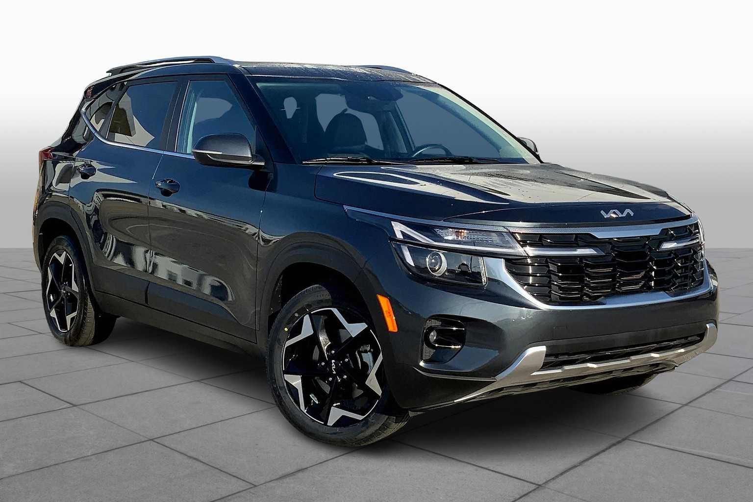 2024 Kia Seltos EX photo 2