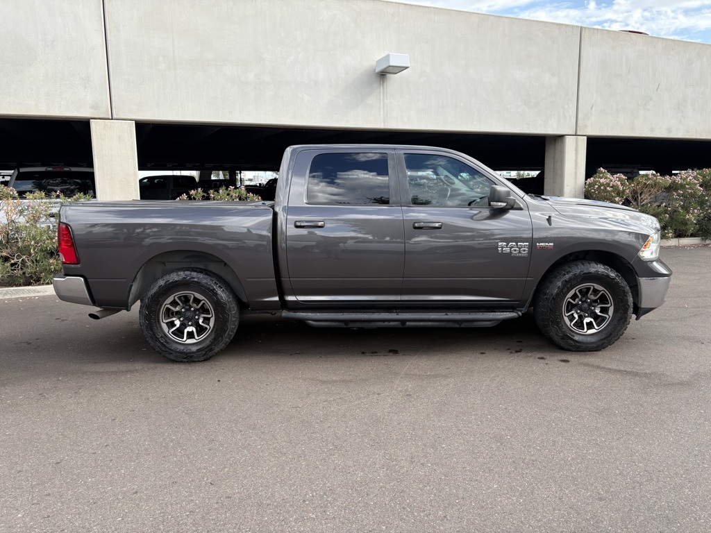 2019 Ram 1500 SLT photo 2