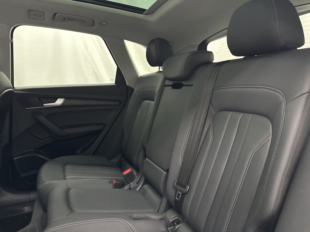 2021 Audi Q5 45 Premium Plus photo 12