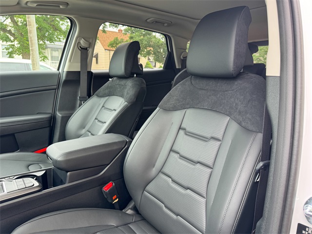 2026 Kia Sportage SX Prestige photo 13