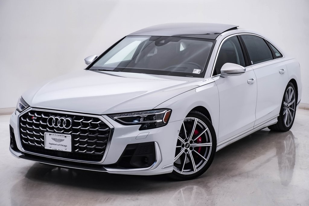 2022 Audi S8 4.0T Quattro photo 3