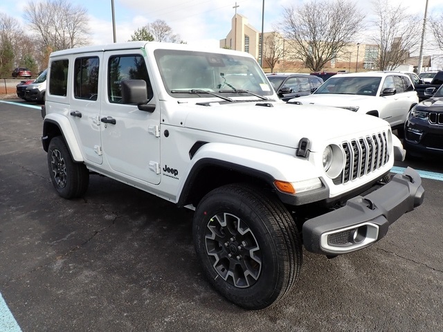 2025 Jeep Wrangler Sahara photo 7