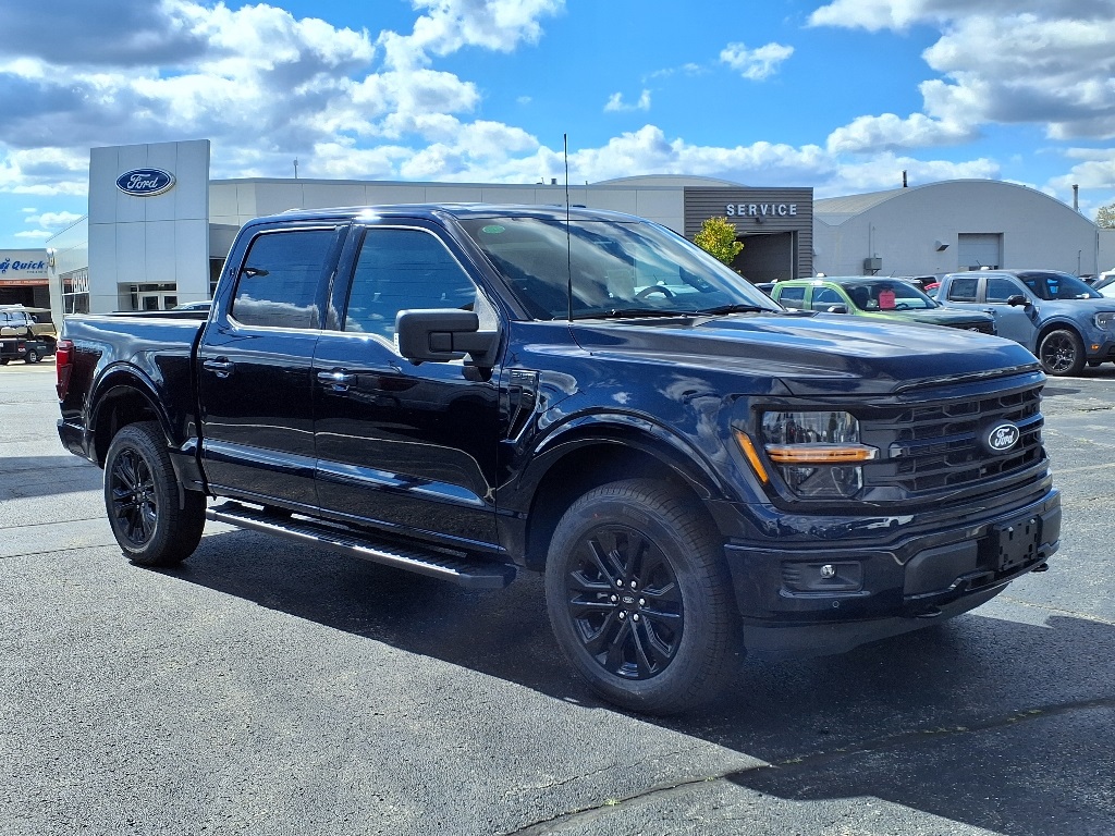 2025 Ford F-150 XLT photo 2