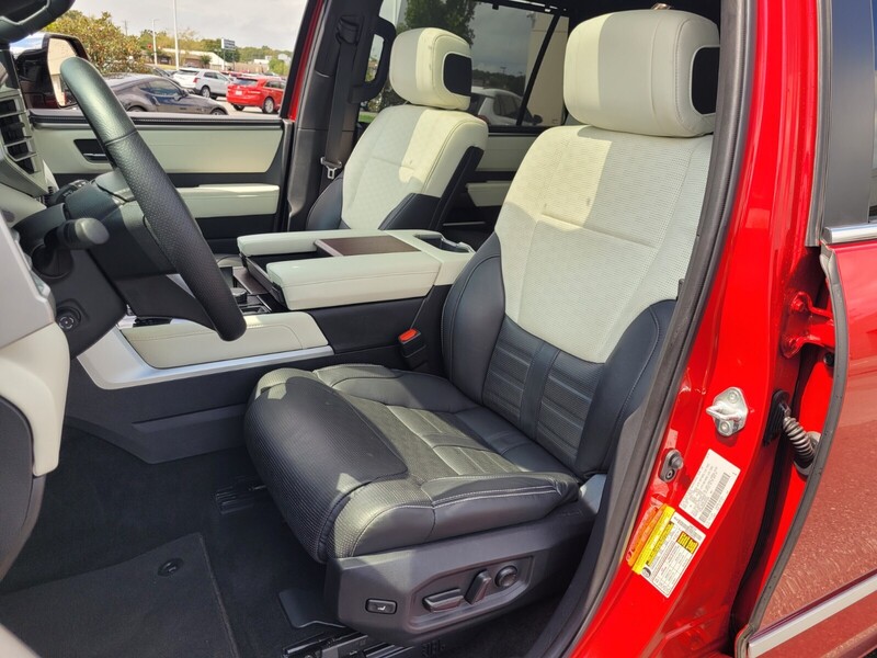 2024 Toyota Sequoia Capstone photo 5