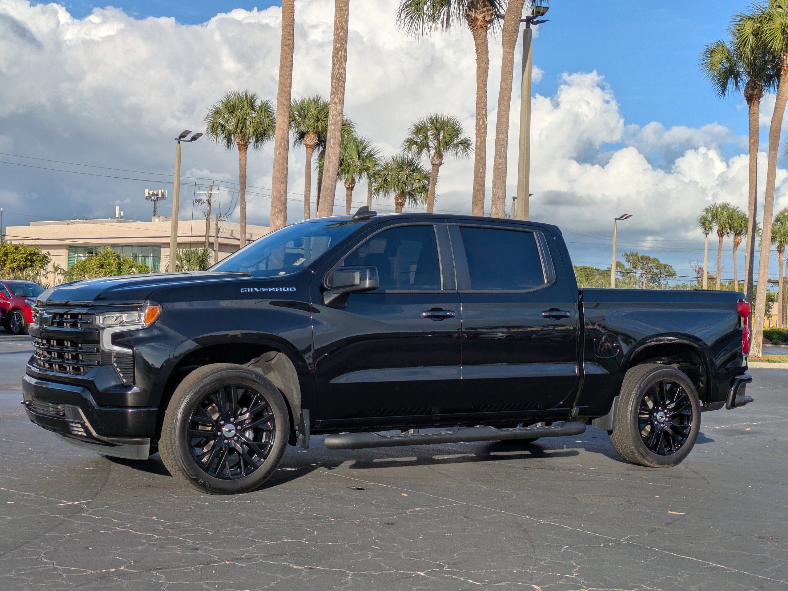 2022 Chevrolet Silverado 1500 photo 2