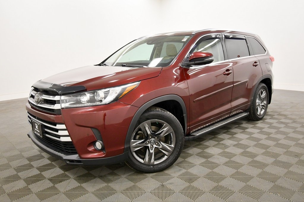 Used 2017 Toyota Highlander Limited Platinum with VIN 5TDDZRFH5HS445383 for sale in Rochester, Minnesota