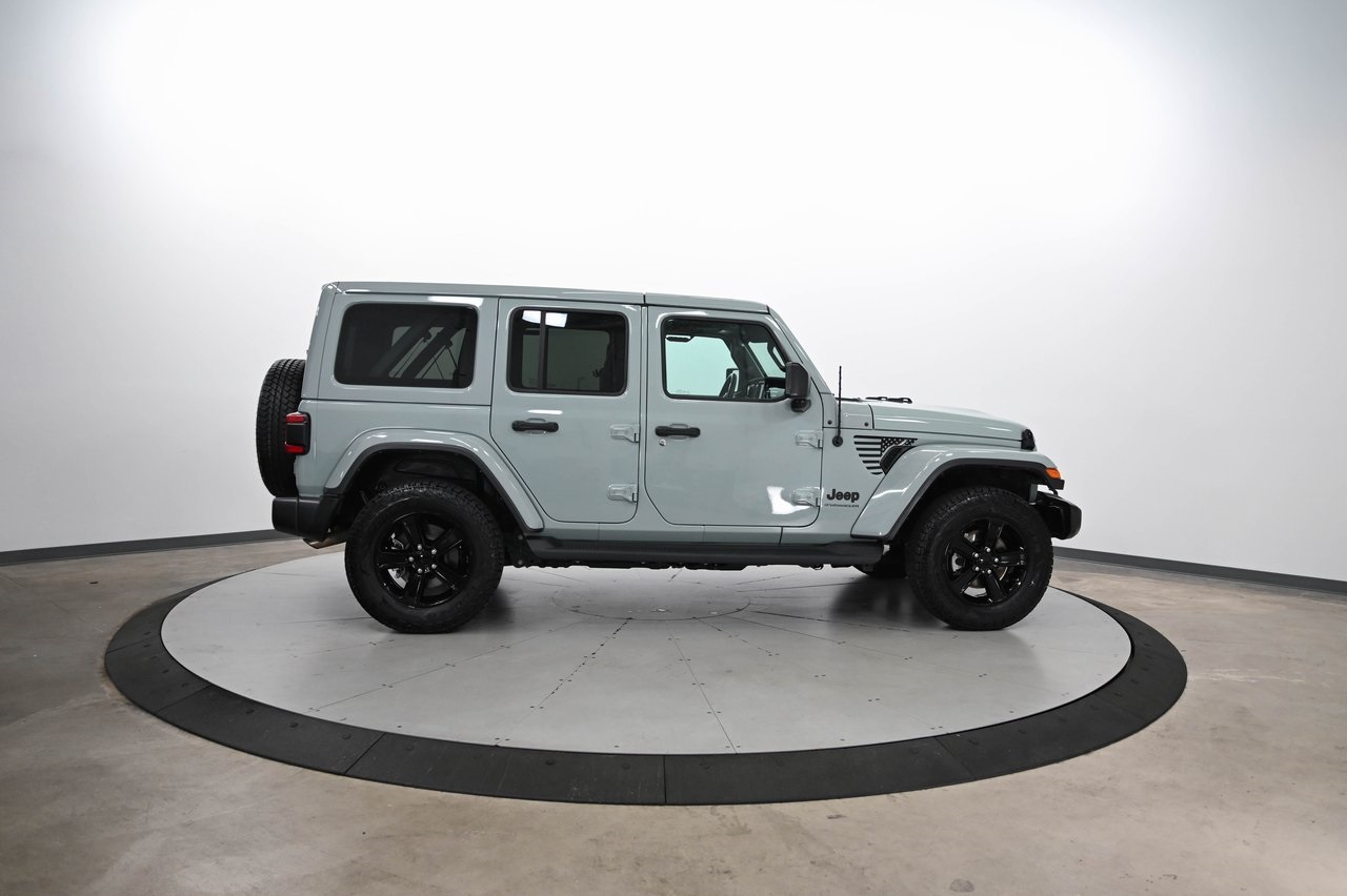 2023 Jeep Wrangler Altitude photo 4