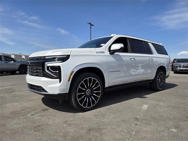 2025 Chevrolet Suburban High Country photo 2
