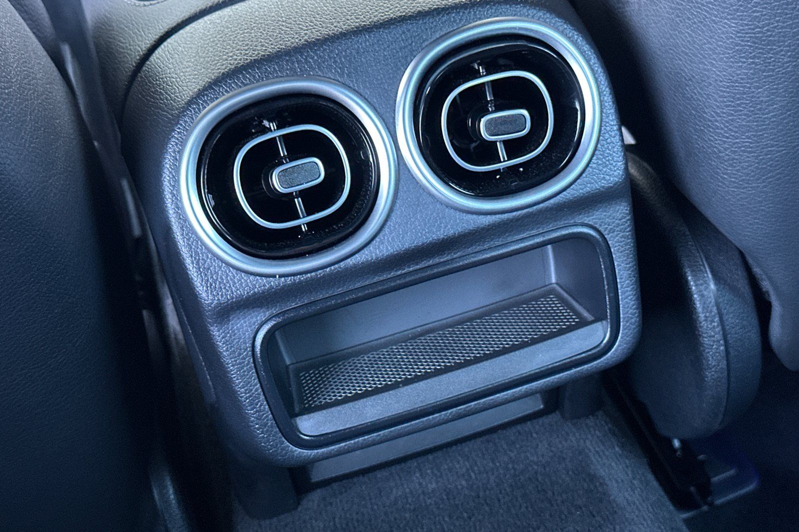 2025 Mercedes Benz C 300 photo 23