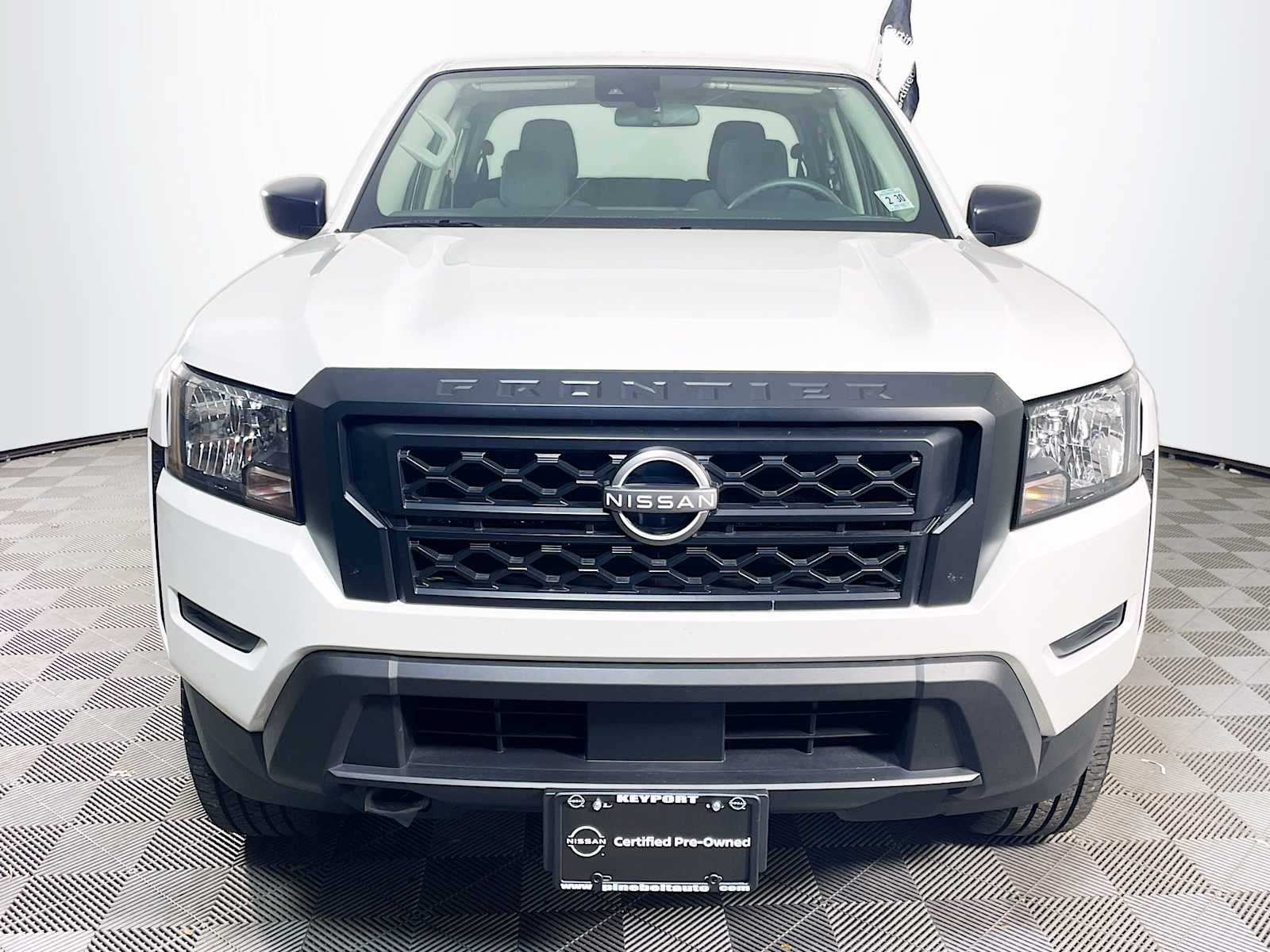2024 Nissan Frontier S photo 2