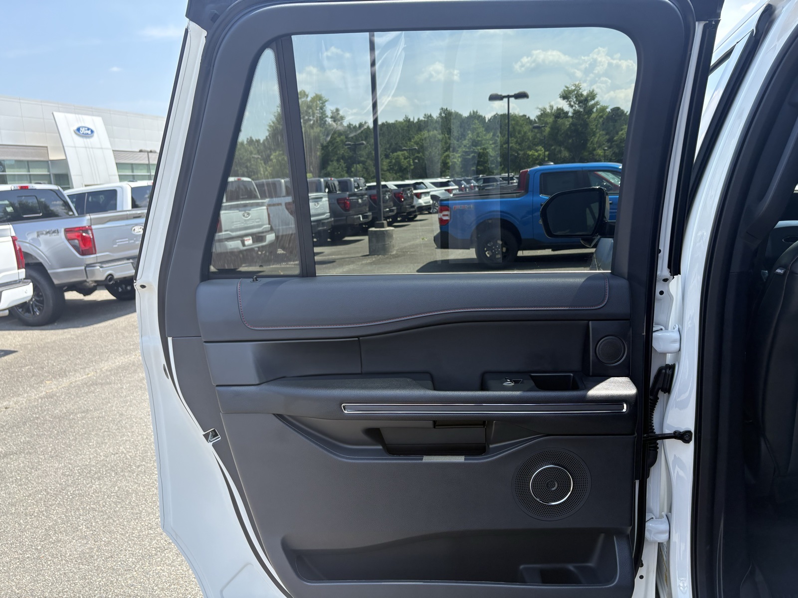 2024 Ford Expedition MAX Limited photo 30