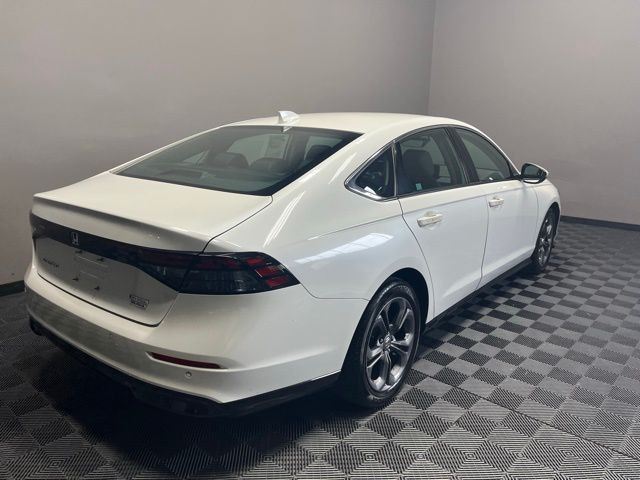 2023 Honda Accord Hybrid Touring photo 5