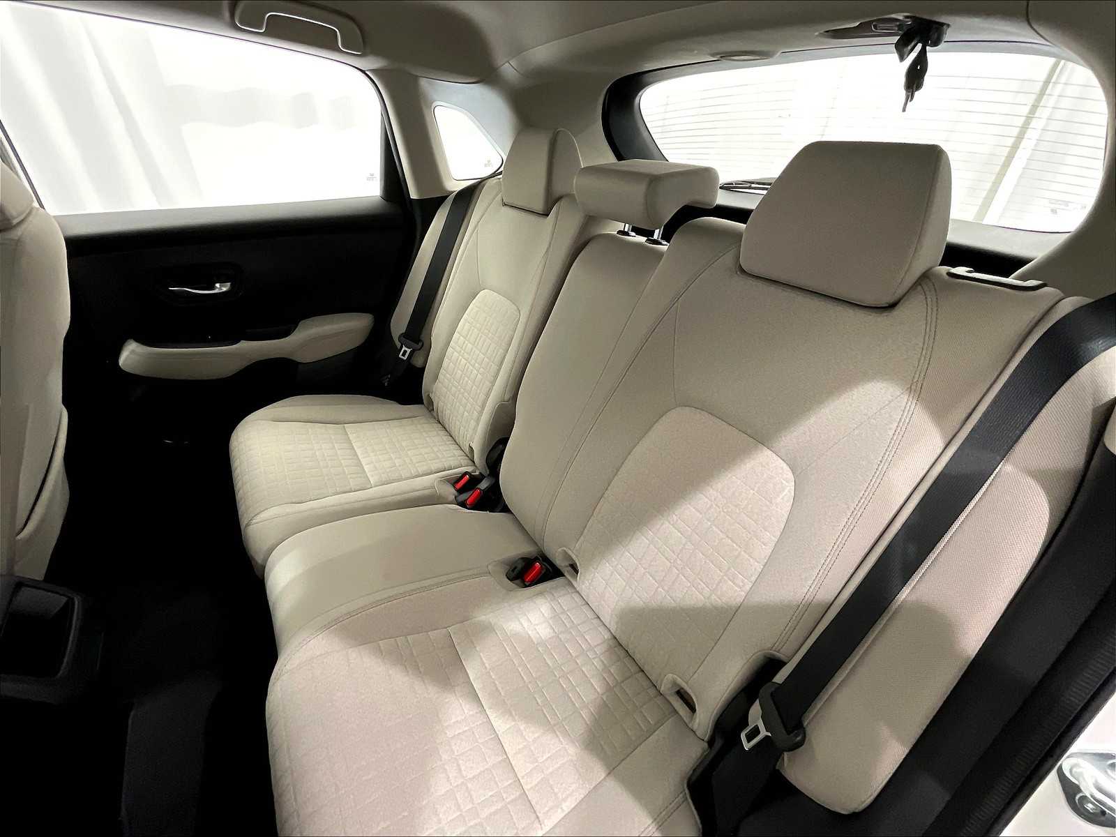 2023 Honda HR-V LX photo 12