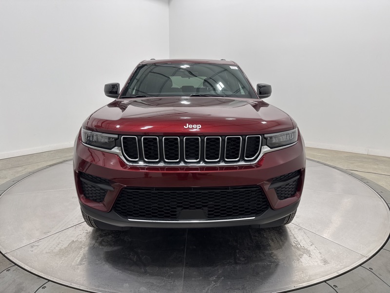 2025 Jeep Grand Cherokee Laredo X photo 2