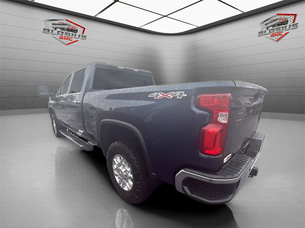 2023 Chevrolet Silverado 2500HD LTZ photo 3