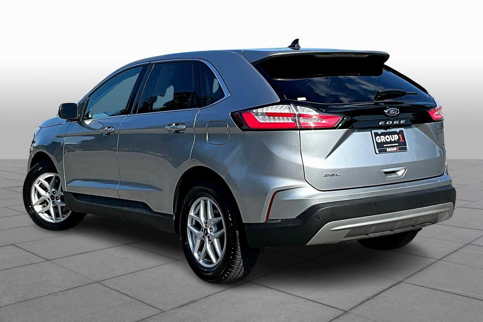 2021 Ford Edge SEL photo 11