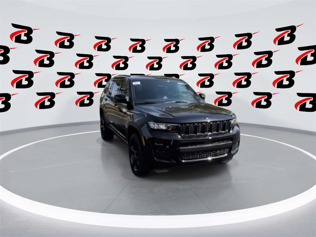 2025 Jeep Grand Cherokee Laredo Altitude photo 2