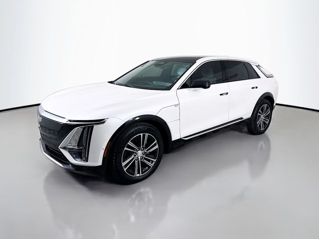 2024 Cadillac Lyriq Luxury photo 3