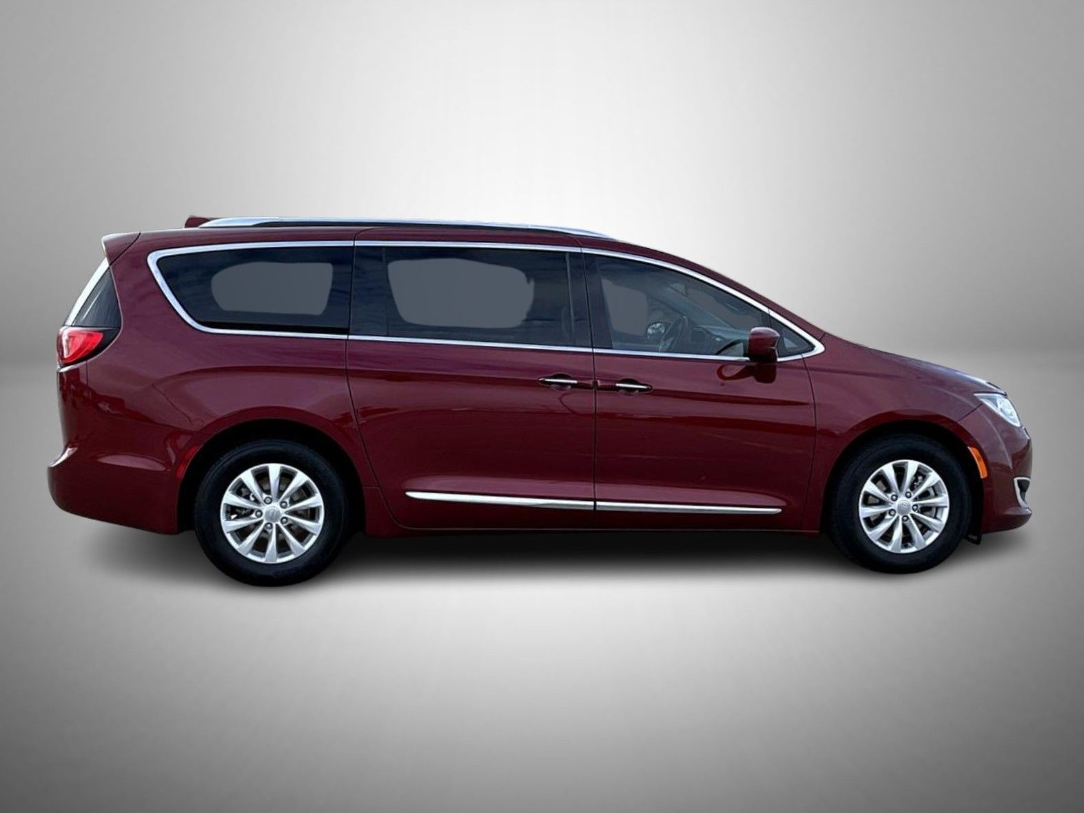 2018 Chrysler Pacifica Touring L photo 4