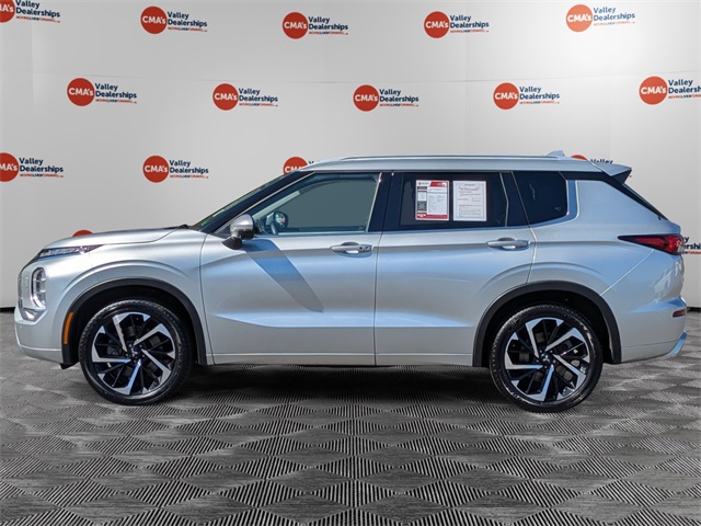 2023 Mitsubishi Outlander SEL photo 8