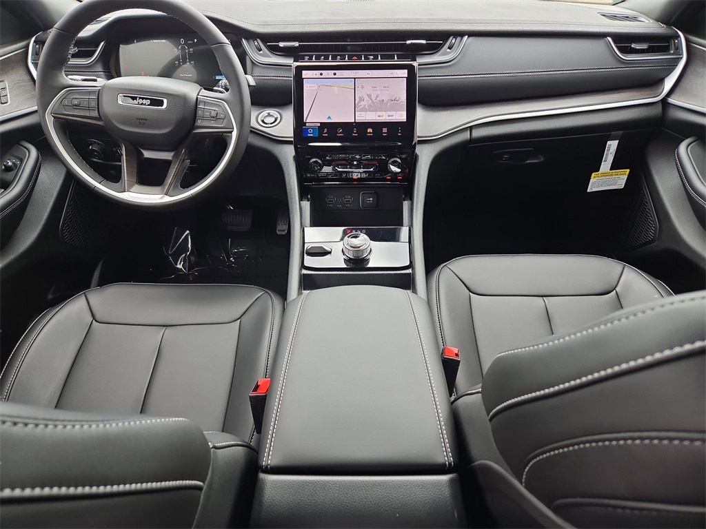 2025 Jeep Grand Cherokee Limited photo 11