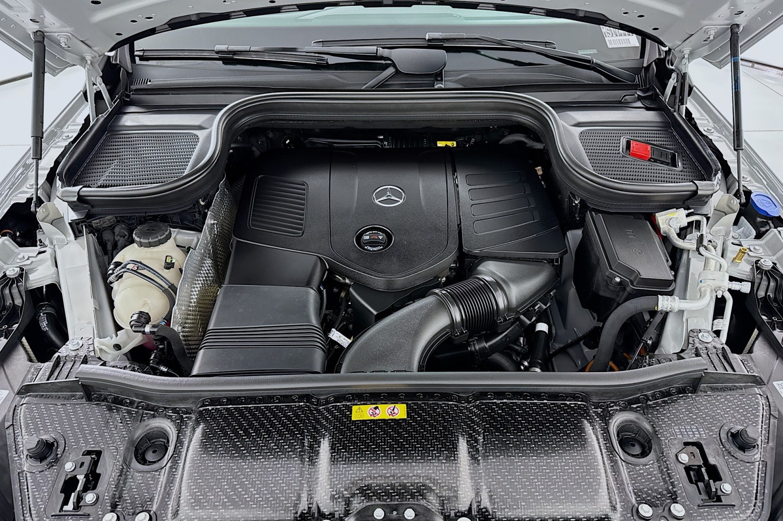 2025 Mercedes Benz GLE 350 4MATIC photo 3