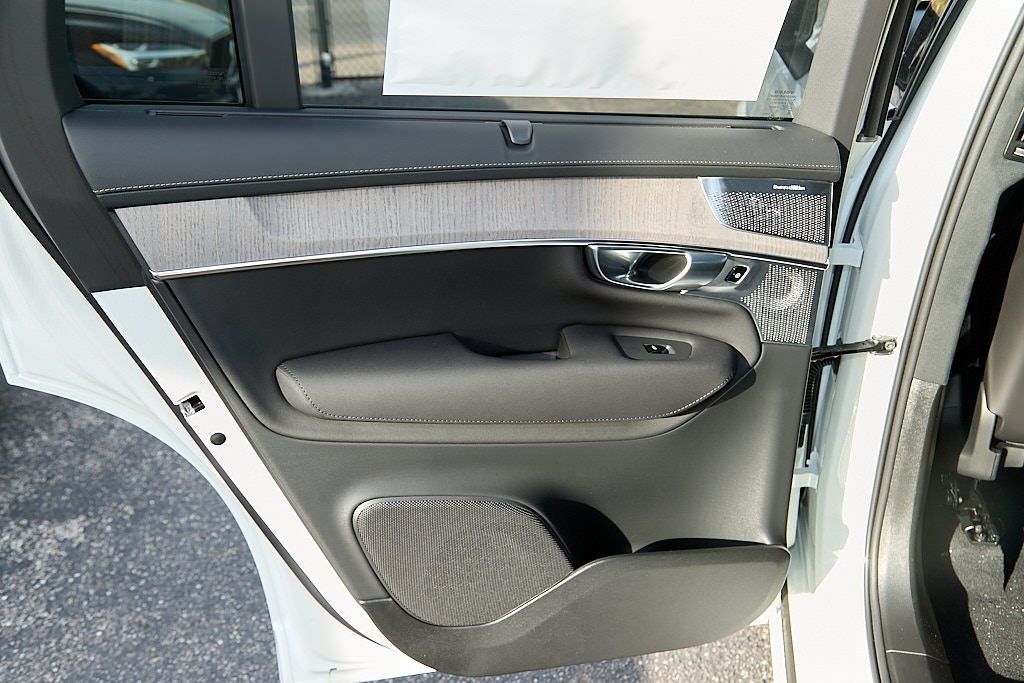 2026 VOLVO XC90 - Image 16