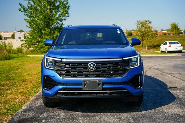 2024 Volkswagen Atlas Cross Sport SEL R-Line photo 3