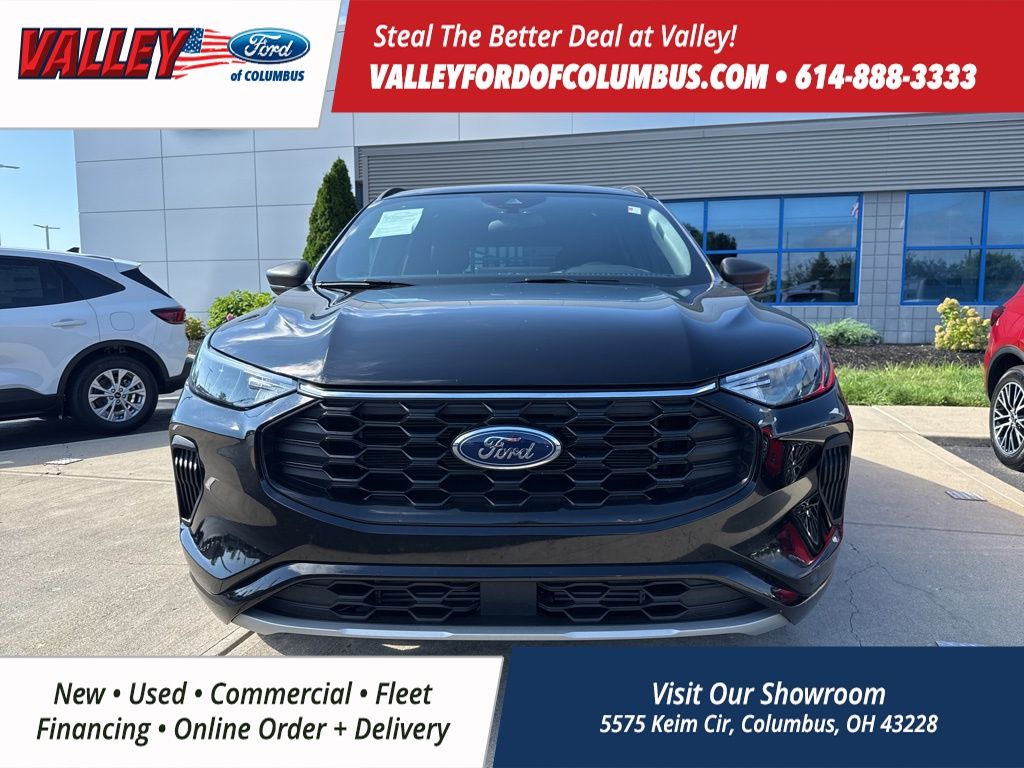 2023 Ford Escape ST-Line photo 3