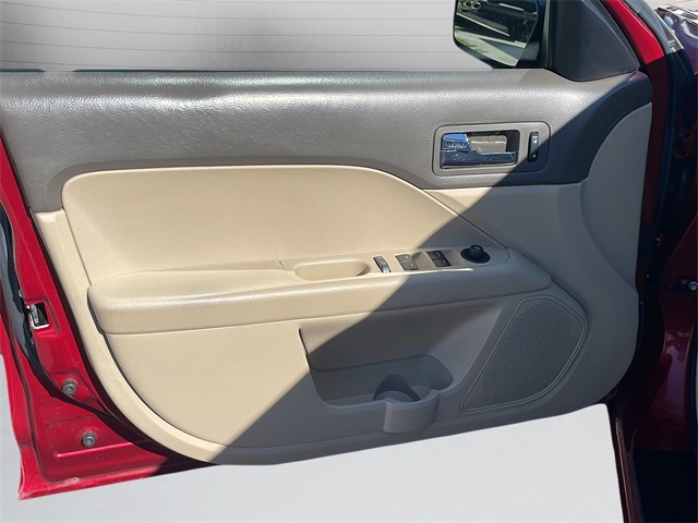 2008 Ford Fusion S photo 11