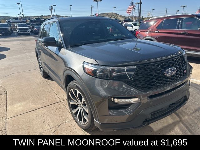 2020 Ford Explorer ST photo 3