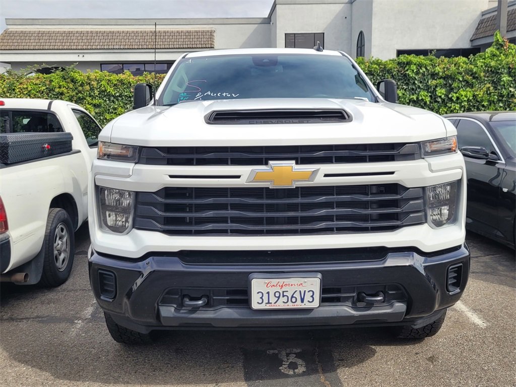 2024 Chevrolet Silverado 2500HD Custom photo 2