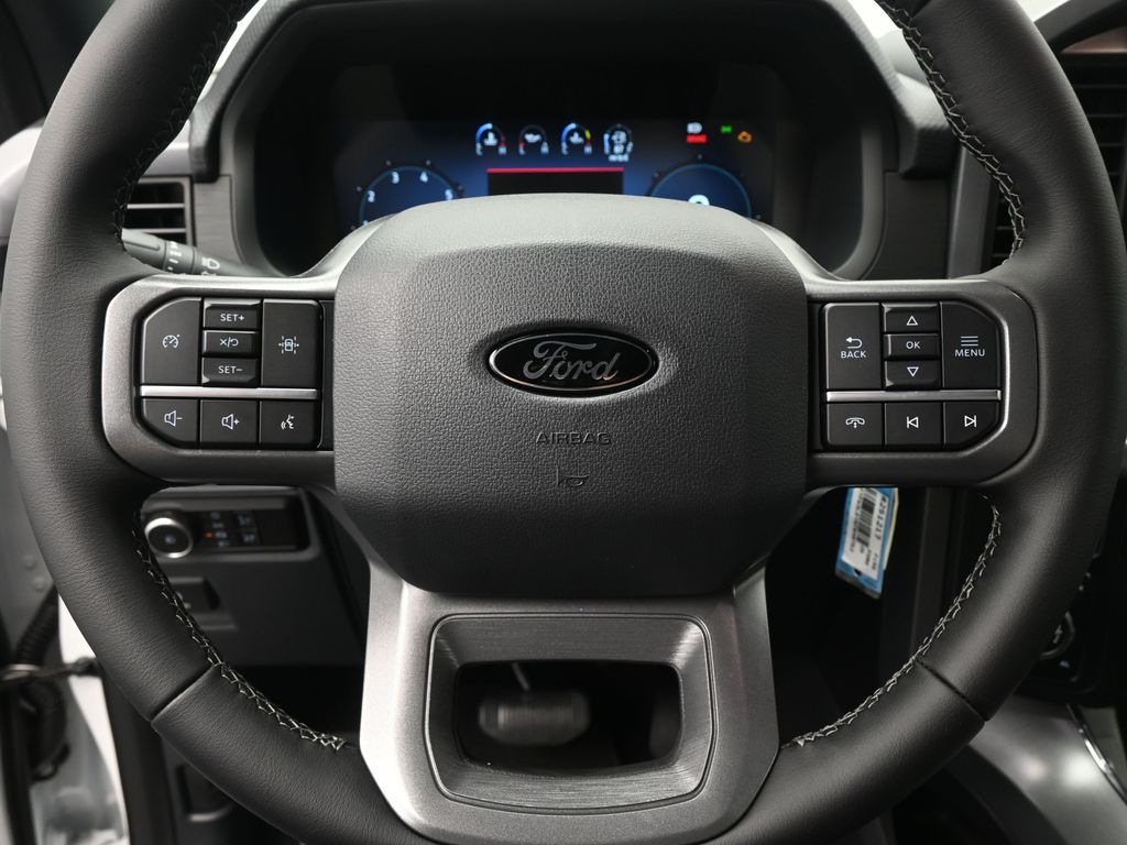 2025 Ford F-150 XLT photo 10