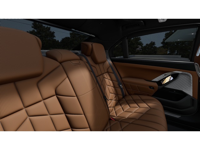 New 2025 Mineral White Metallic BMW xDrive60 image 12