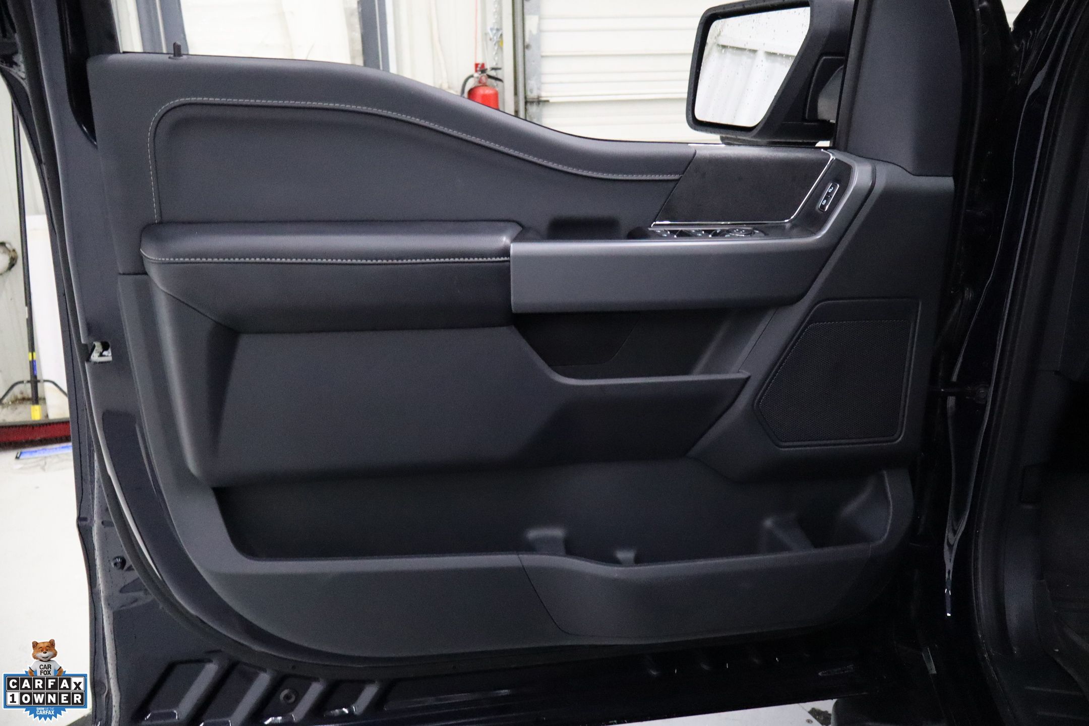 2025 Ford F-150 XLT photo 8