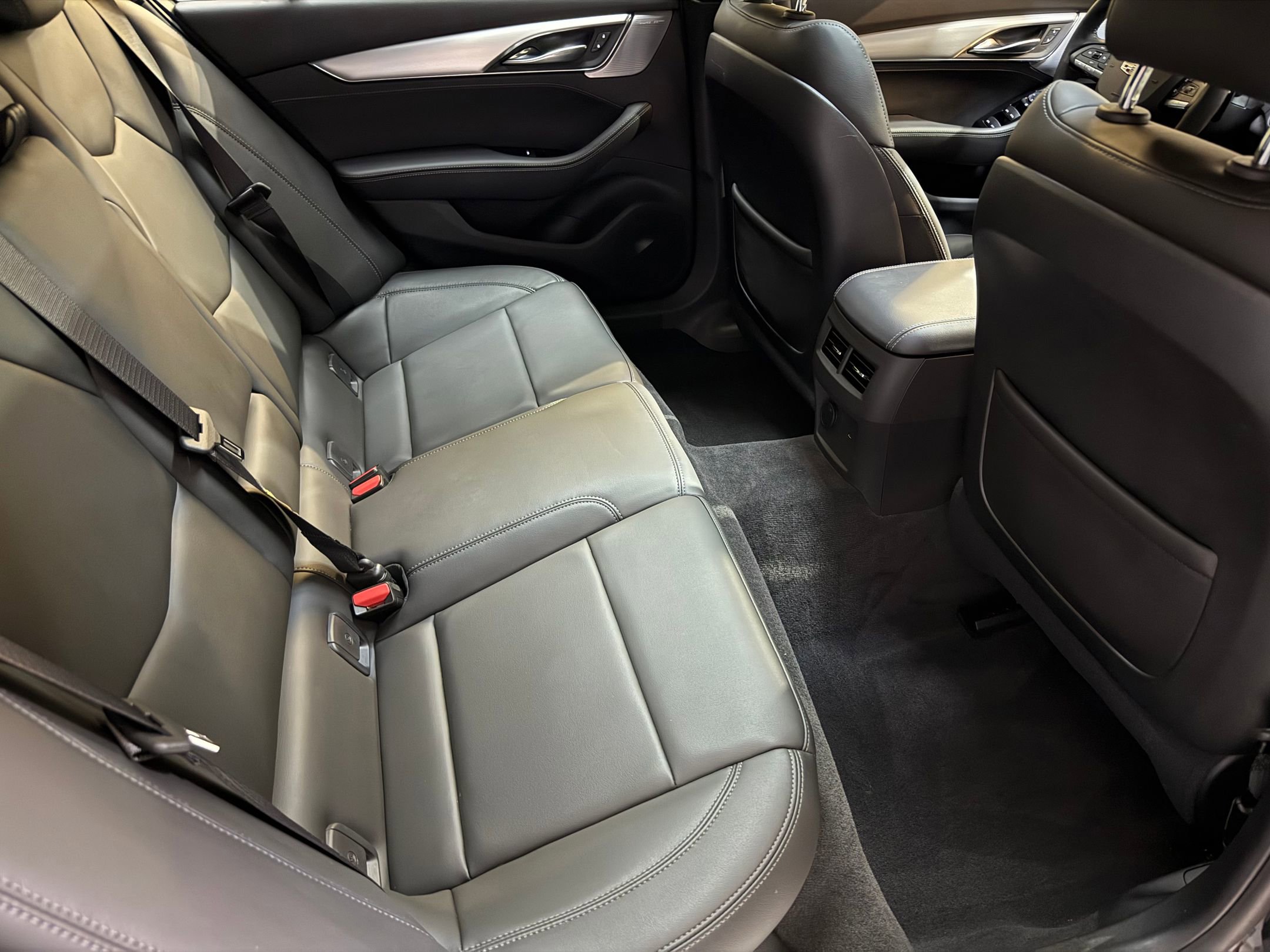 2024 Cadillac CT5 Luxury photo 39