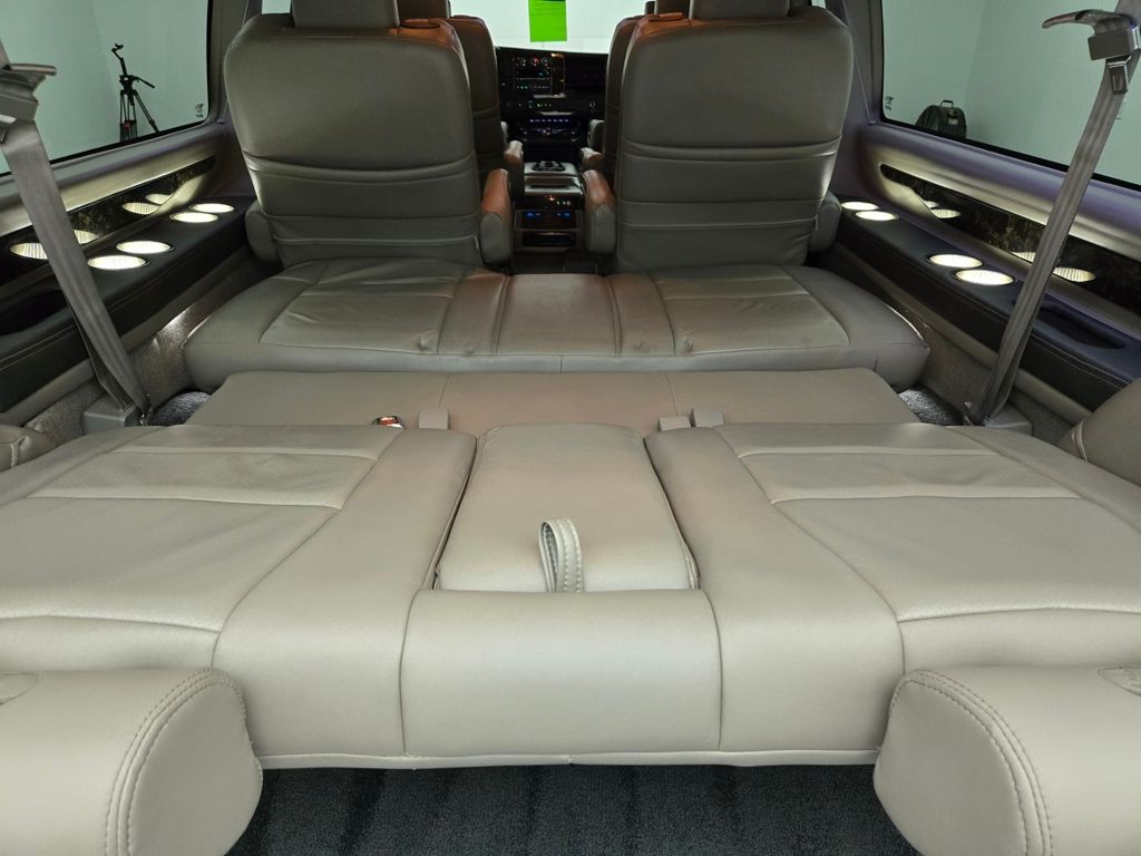 2023 Chevrolet Express photo 8