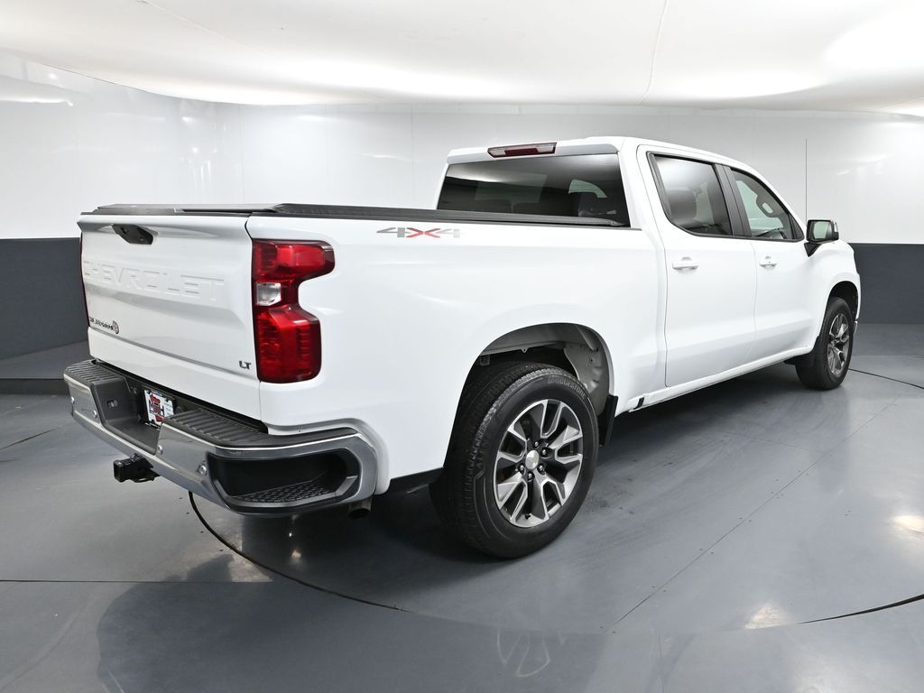 2022 Chevrolet Silverado 1500 LT photo 4